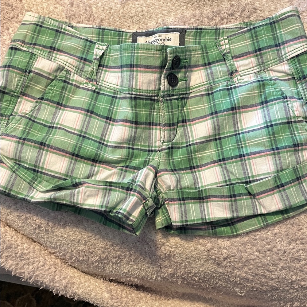 Abercrombie & Fitch Women's Green Checkered Shorts